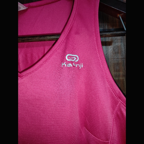 ❌SOLD❌ Ekiden Tank Top Rose 💗 - Picture 2 of 6